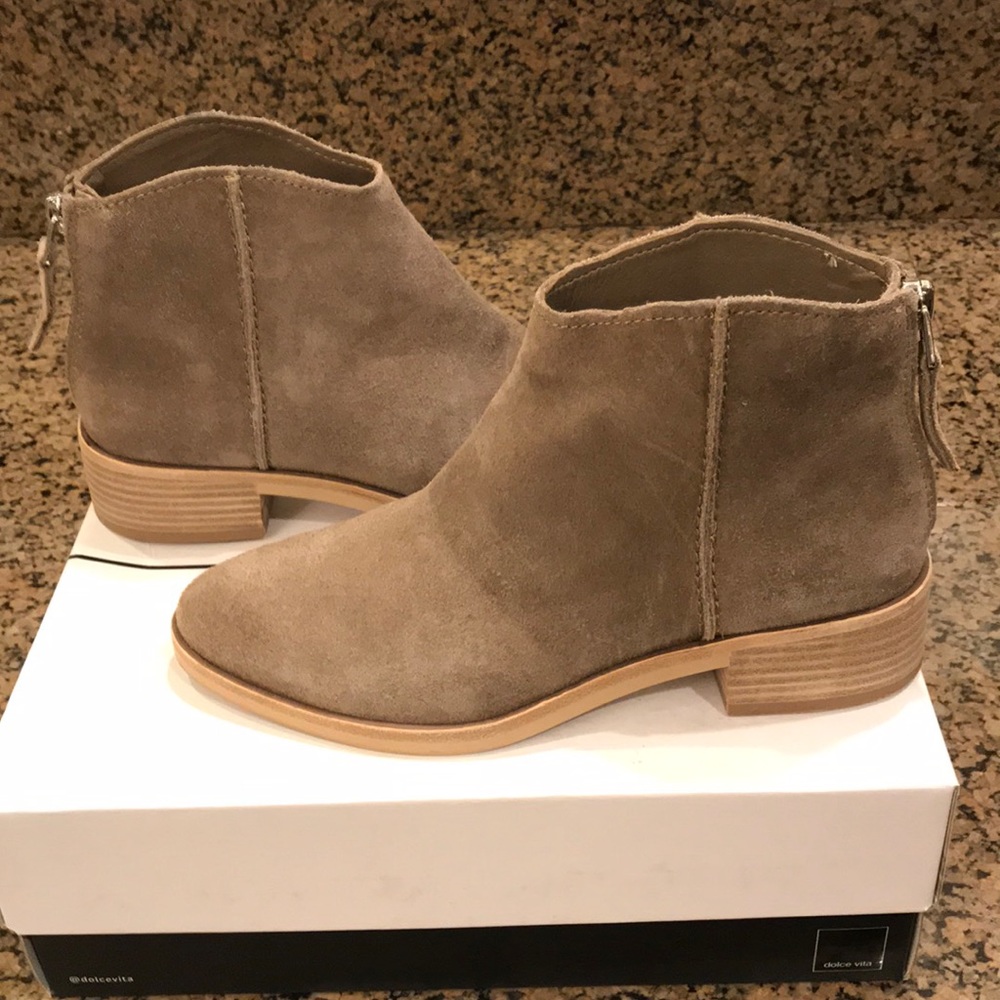 Dolce Vita Tucker bootie in Dark Taupe suede